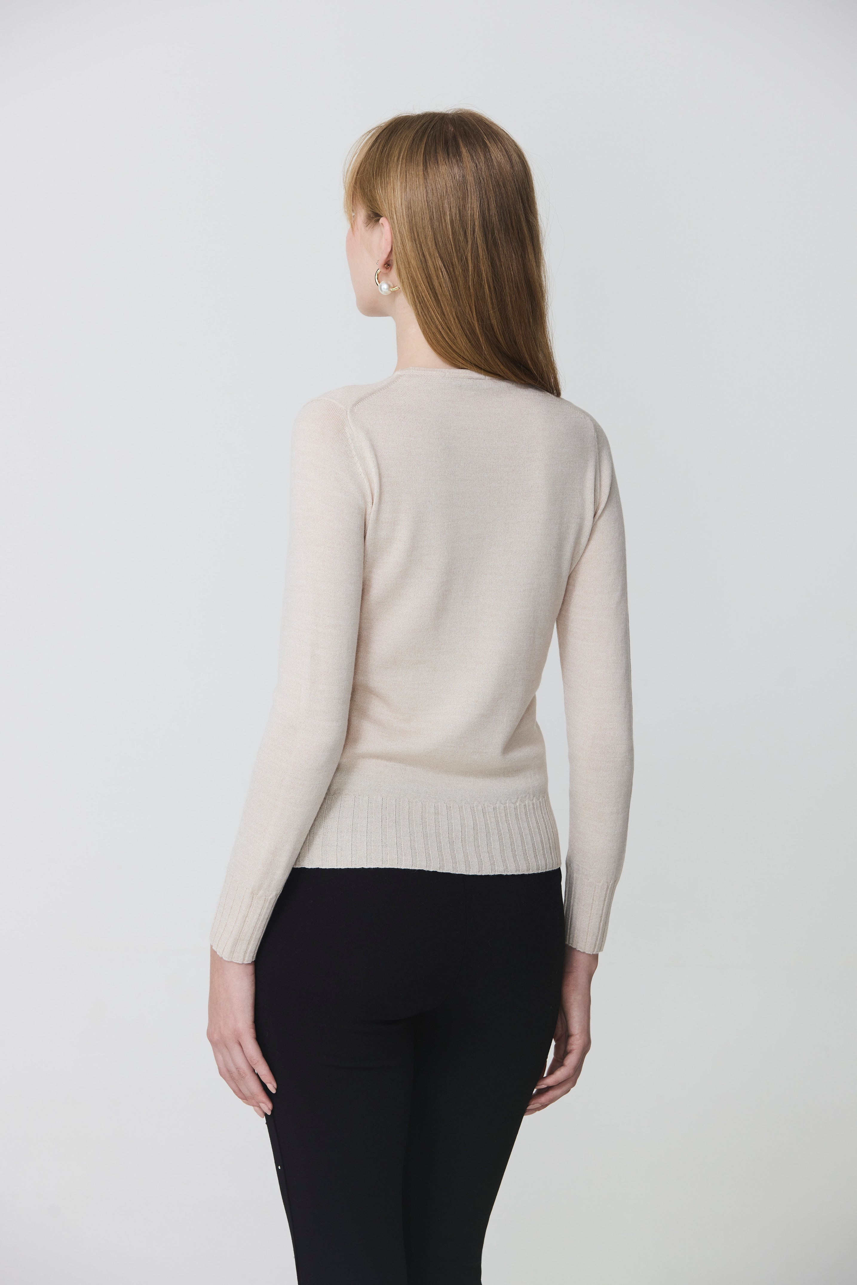 Round neck sweater