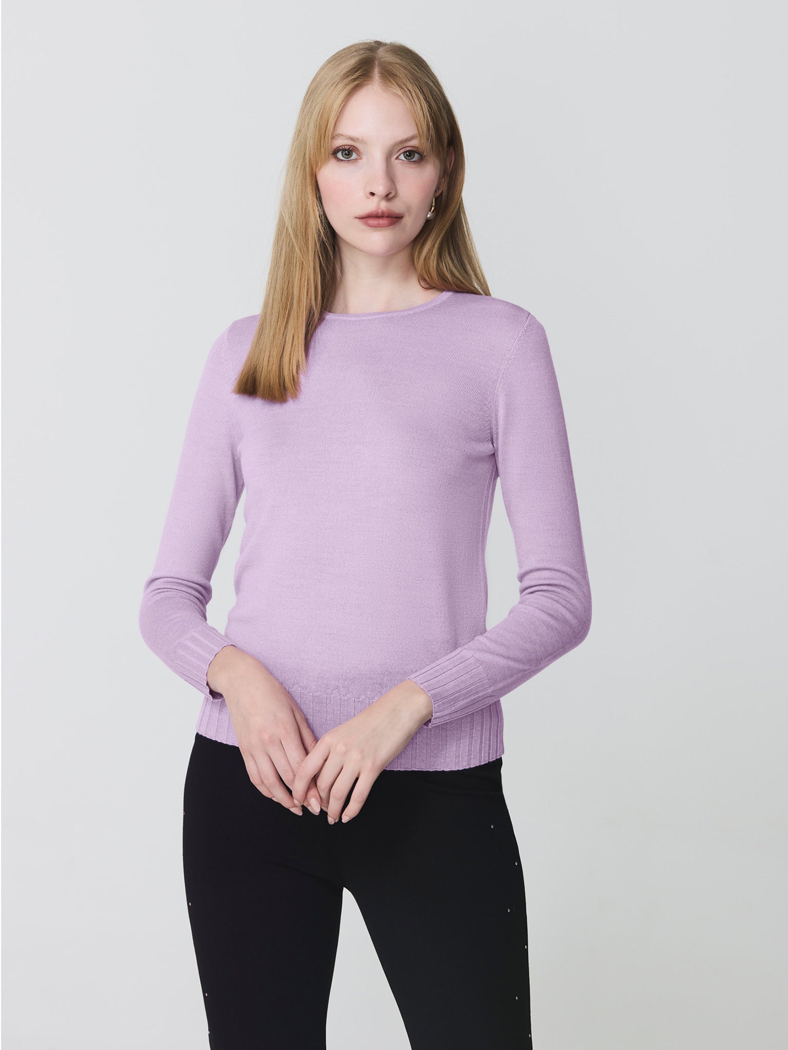 Round neck sweater