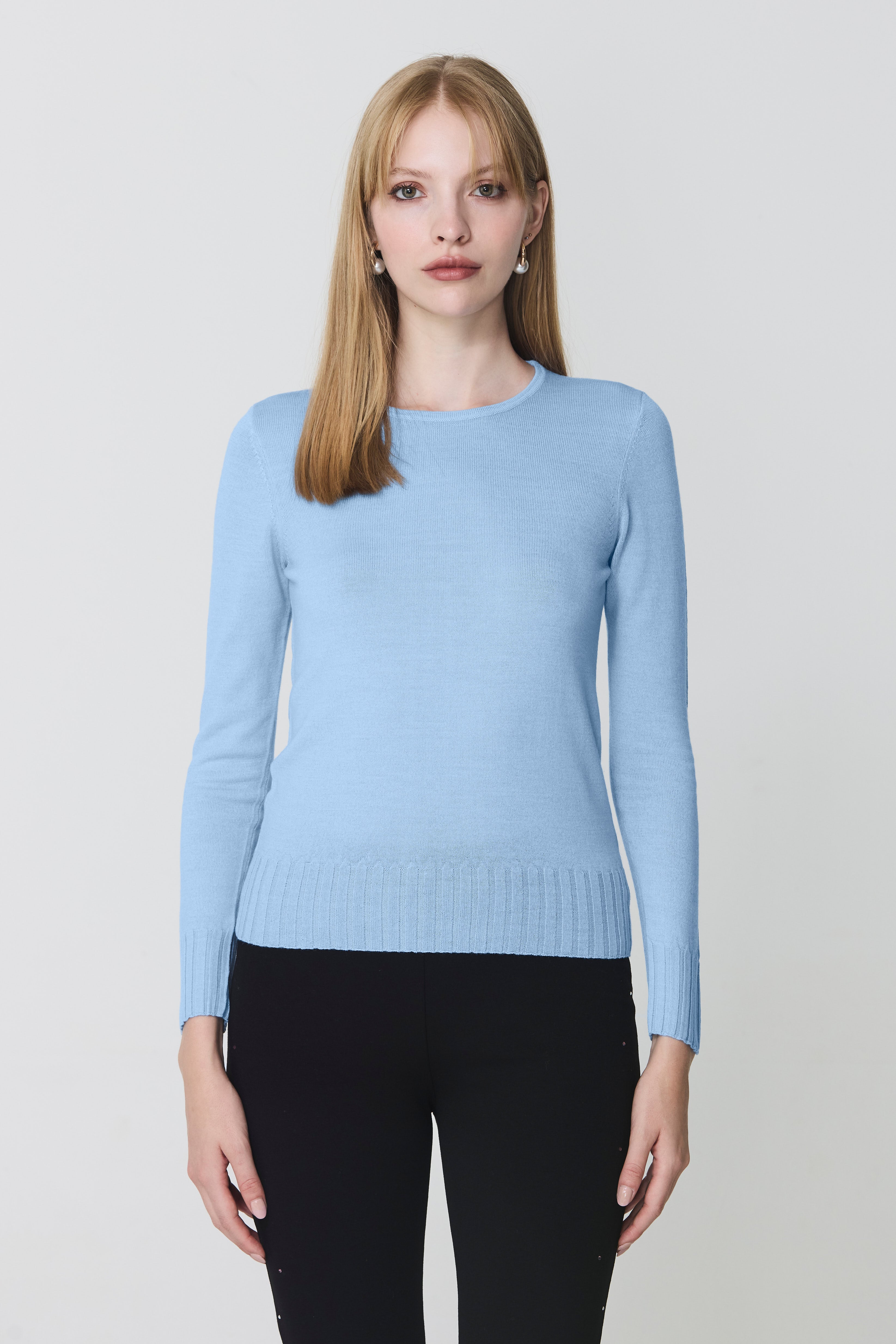 Round neck sweater