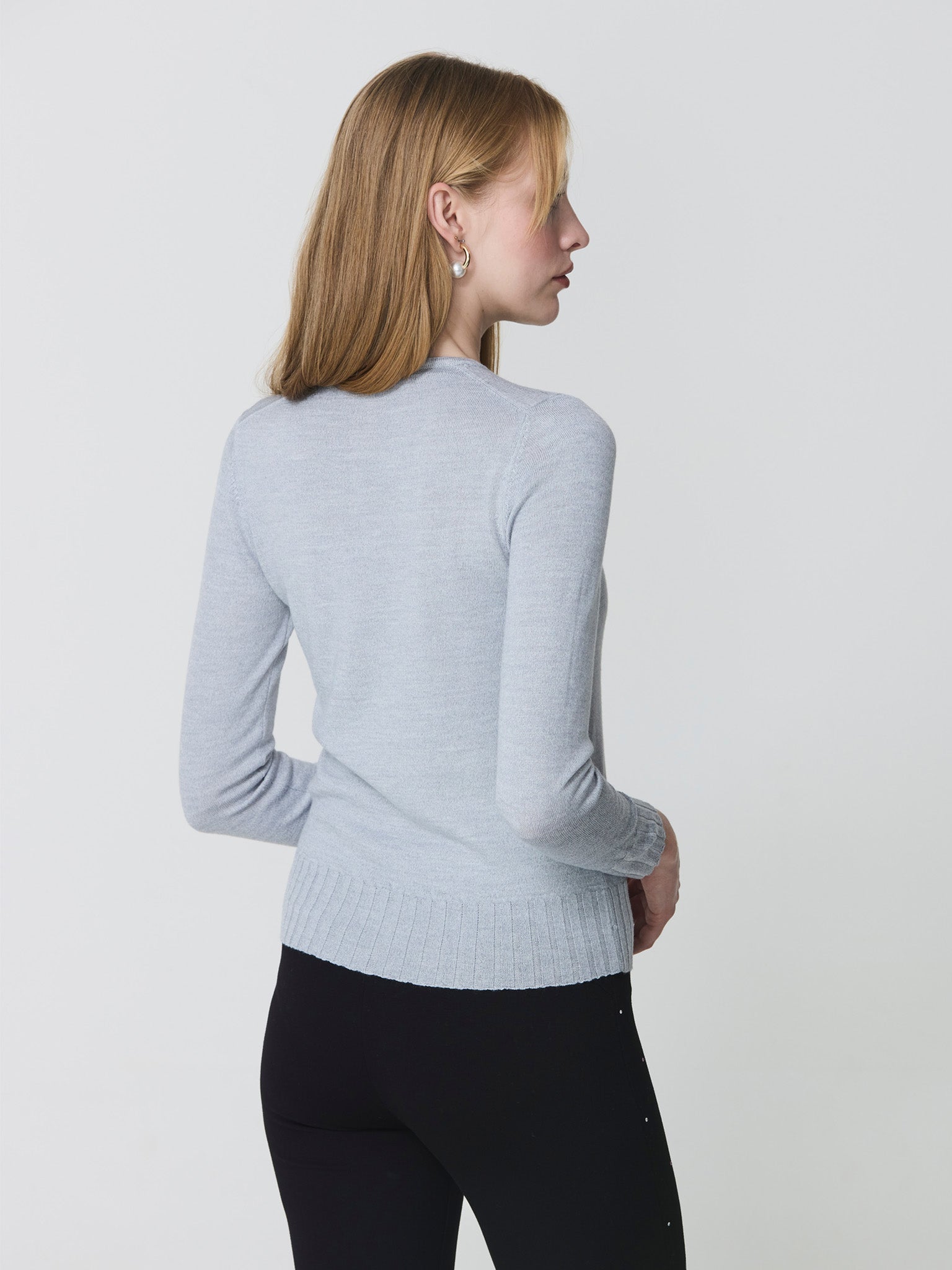 Round neck sweater