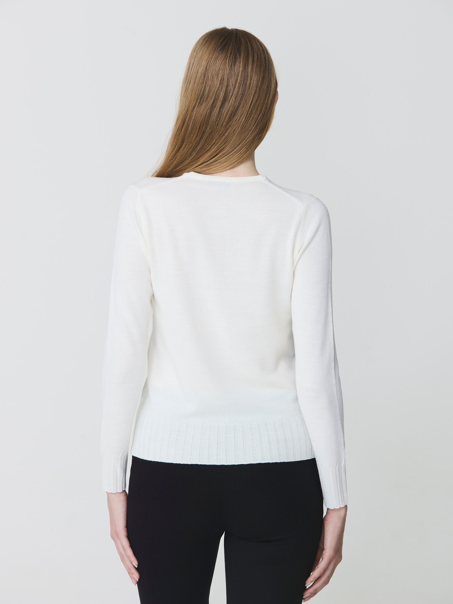 Round neck sweater