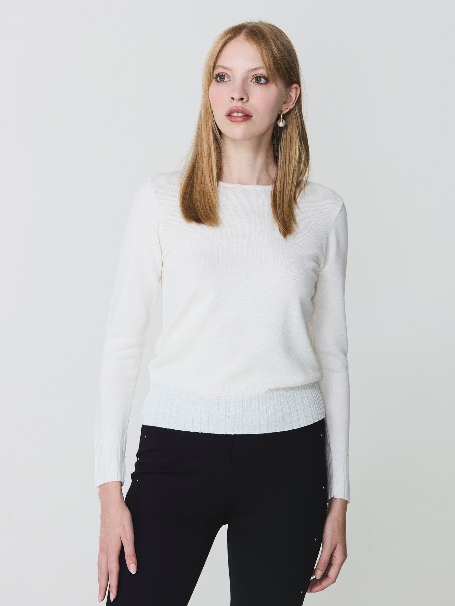 Round neck sweater