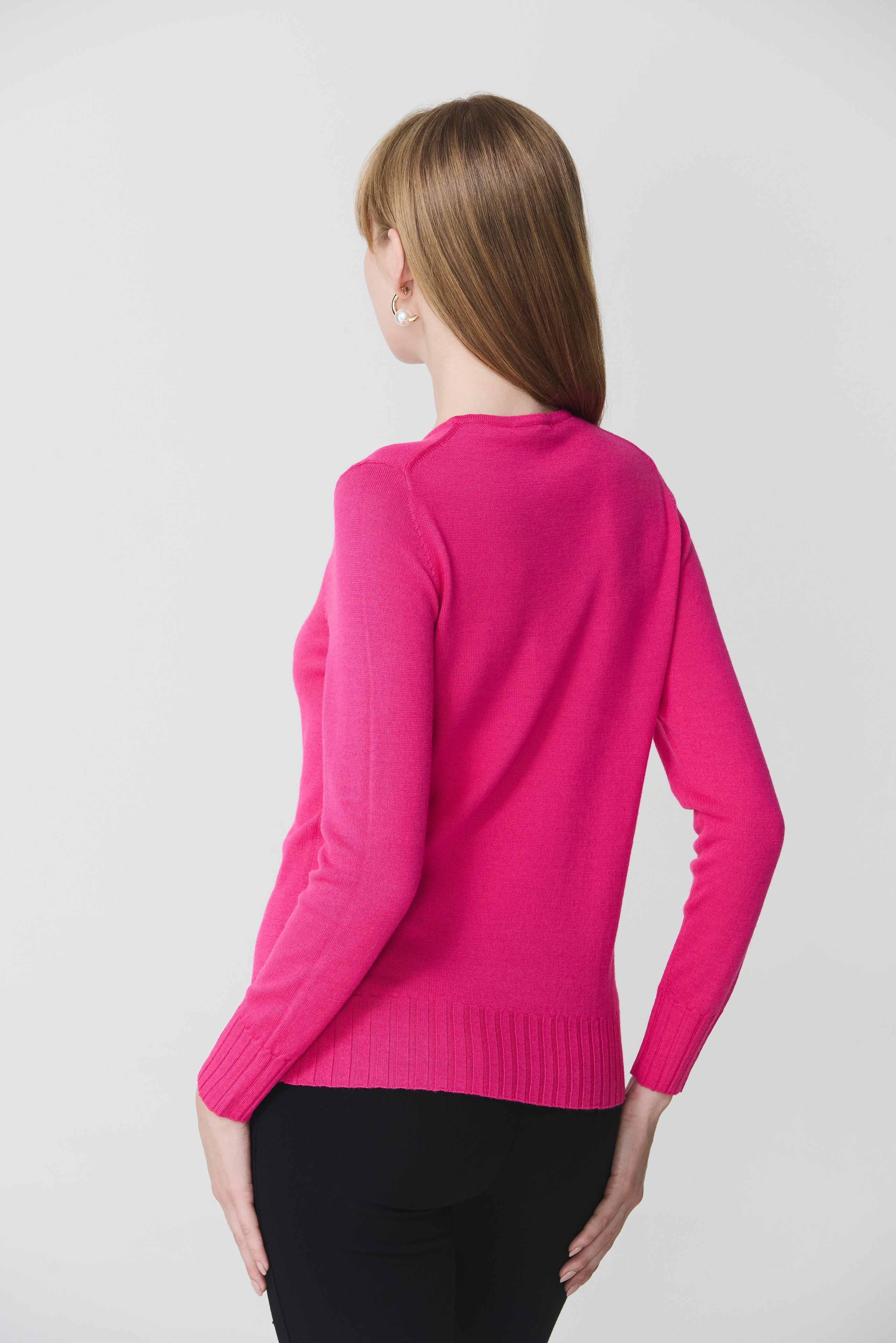 Round neck sweater