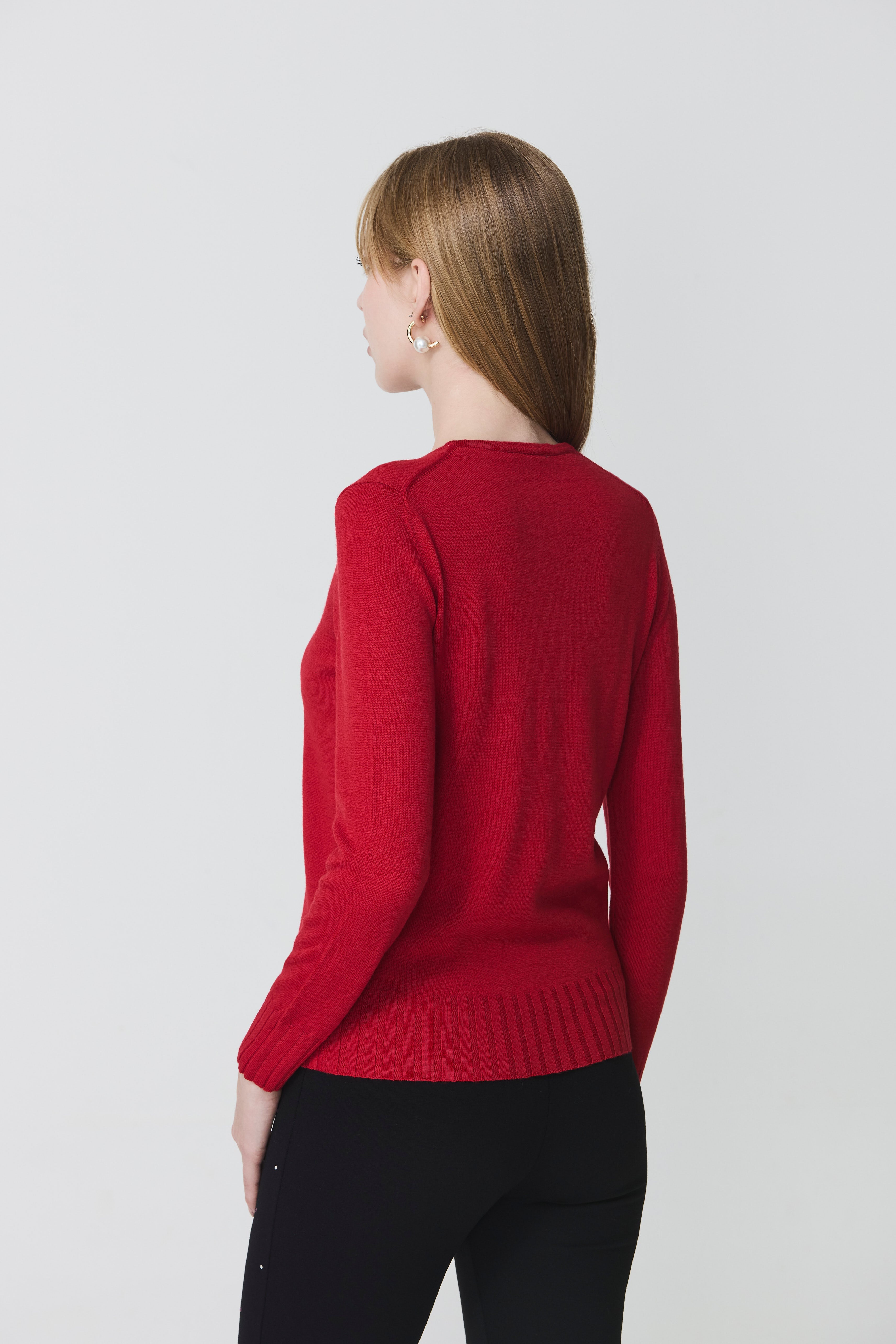 Round neck sweater