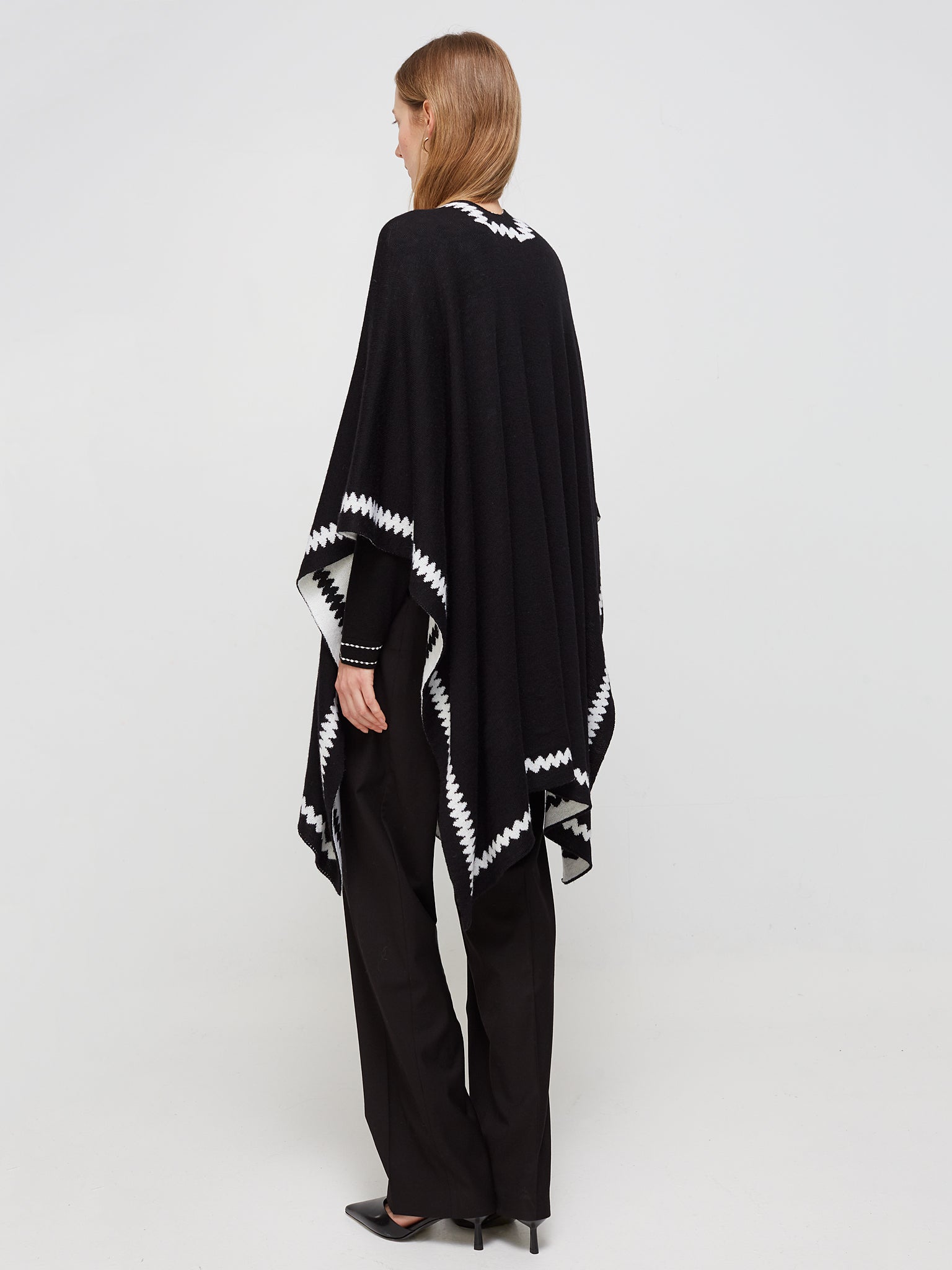 Poncho jaquard en zig -zag