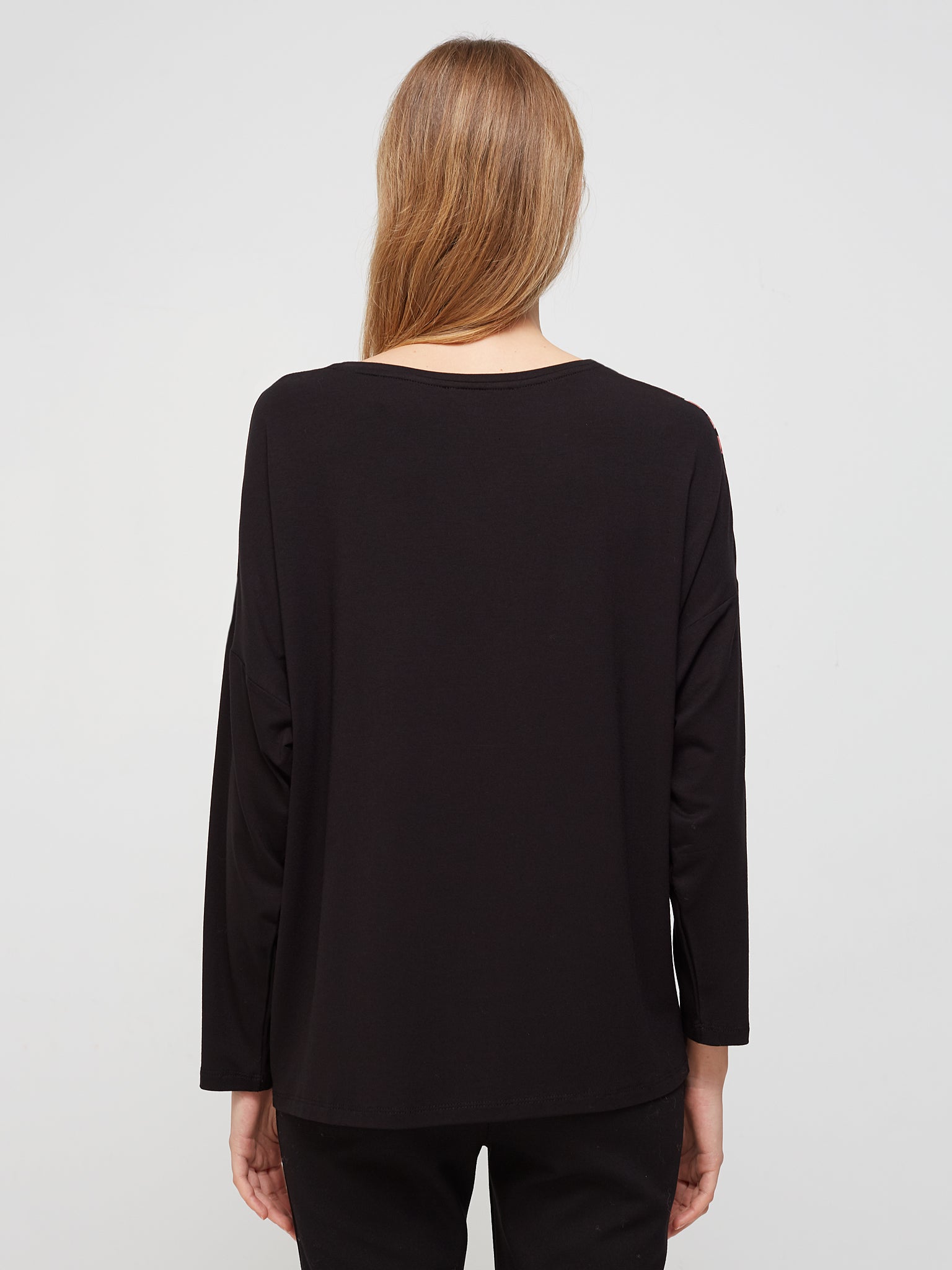 Round neck T-shirt