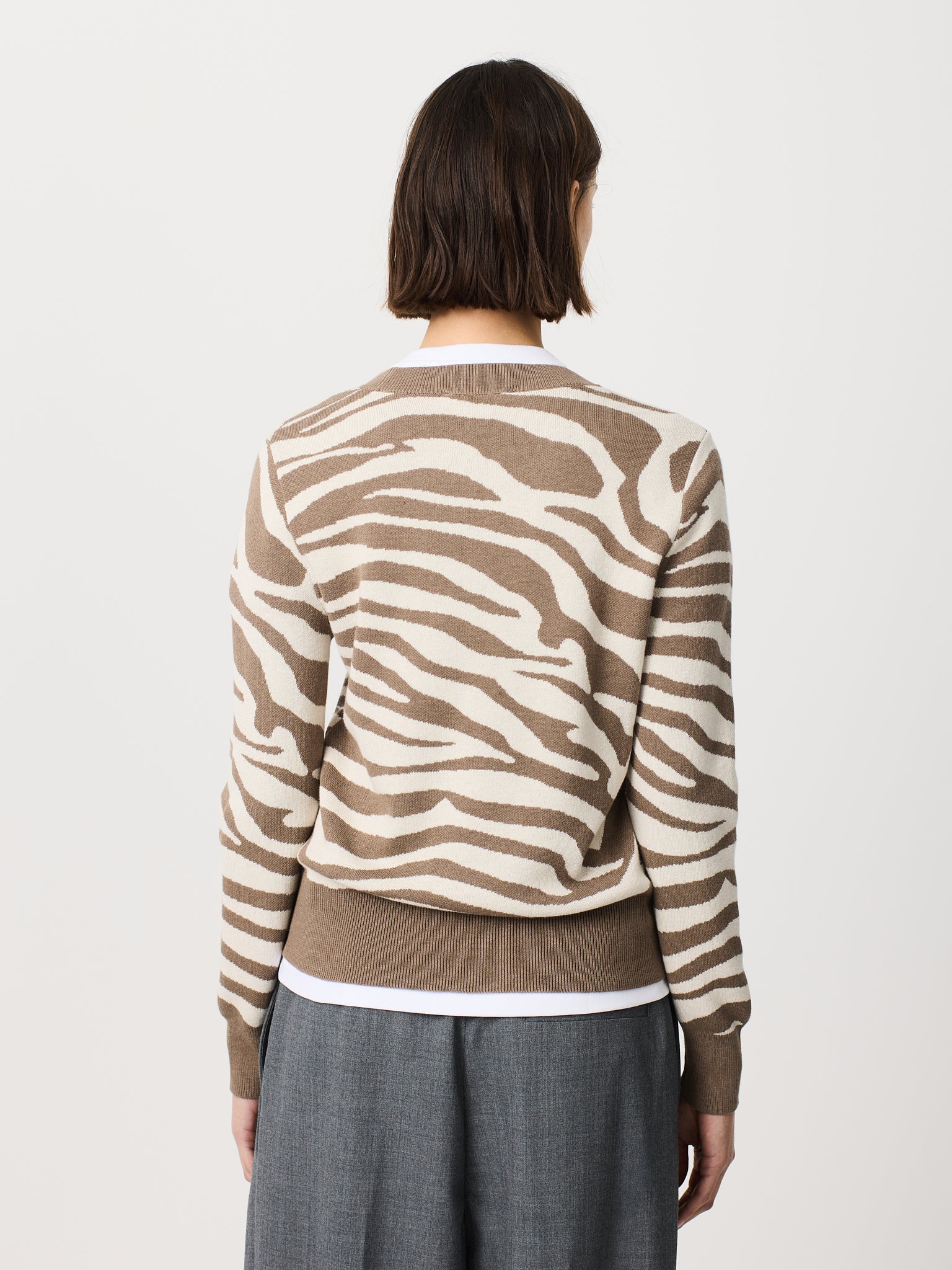 Jersei de coll rodó amb jacquard de zebra