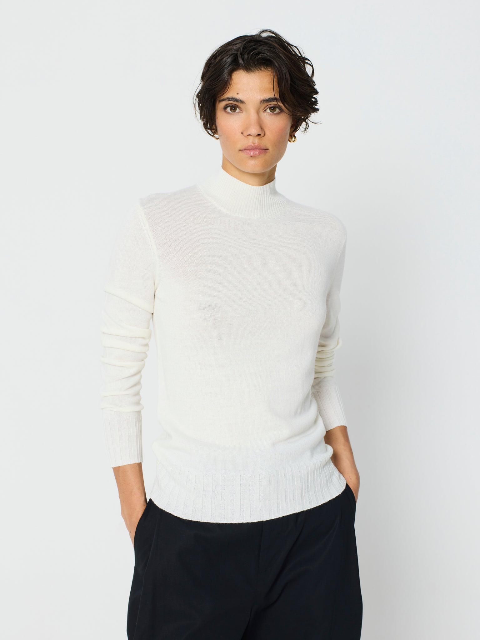 Jersey básico de canalé ancho cuello semicisne, manga larga