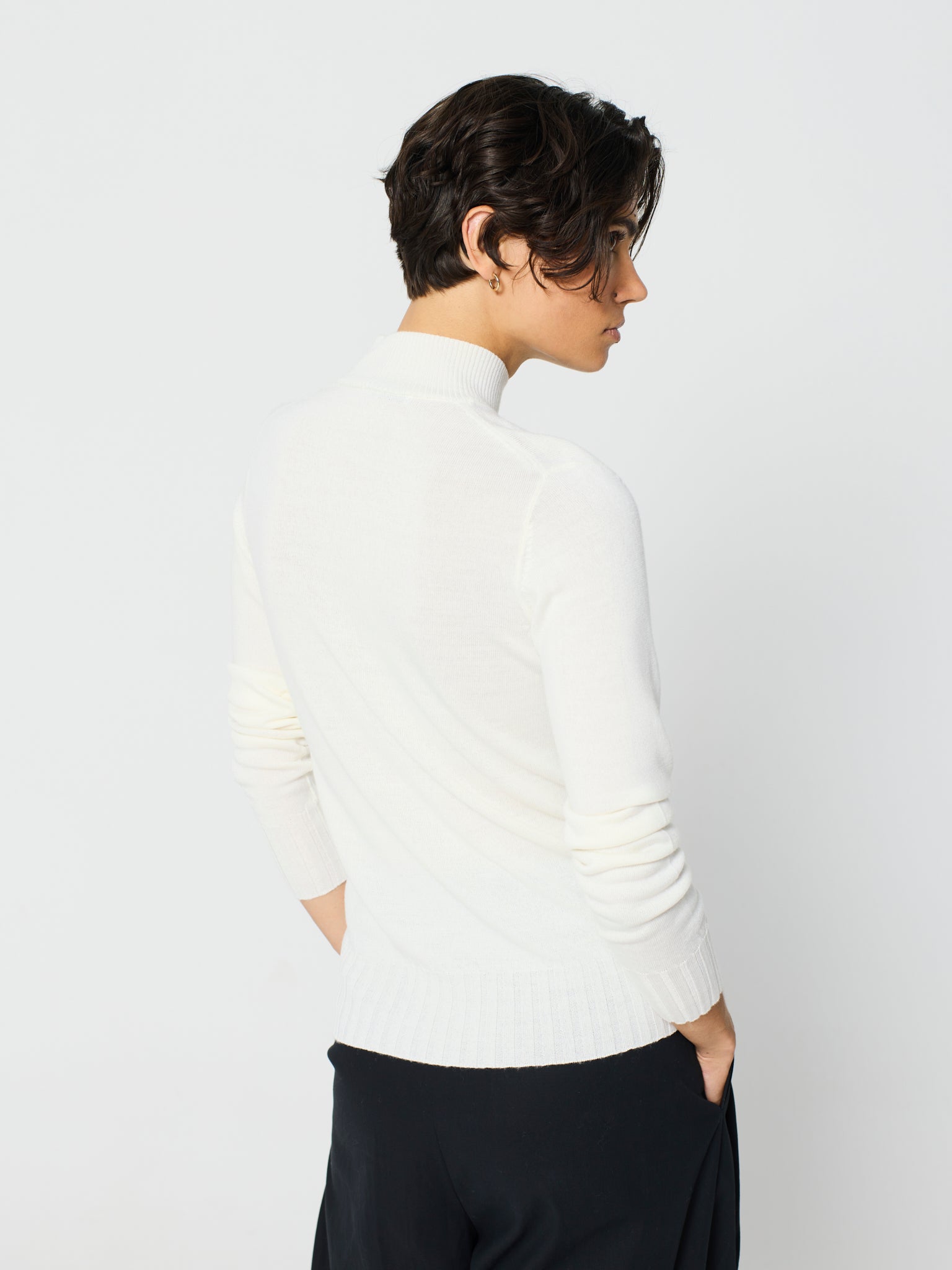 Jersey básico de canalé ancho cuello semicisne, manga larga