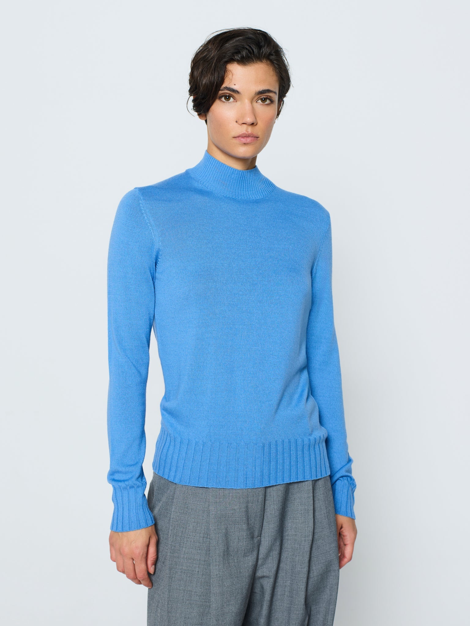 Jersey básico de canalé ancho cuello semicisne, manga larga