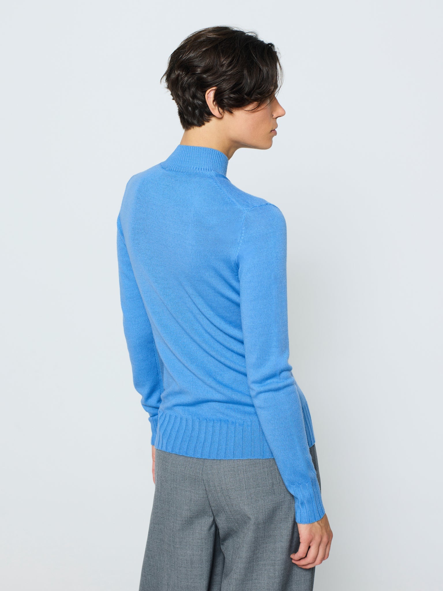 Jersey básico de canalé ancho cuello semicisne, manga larga