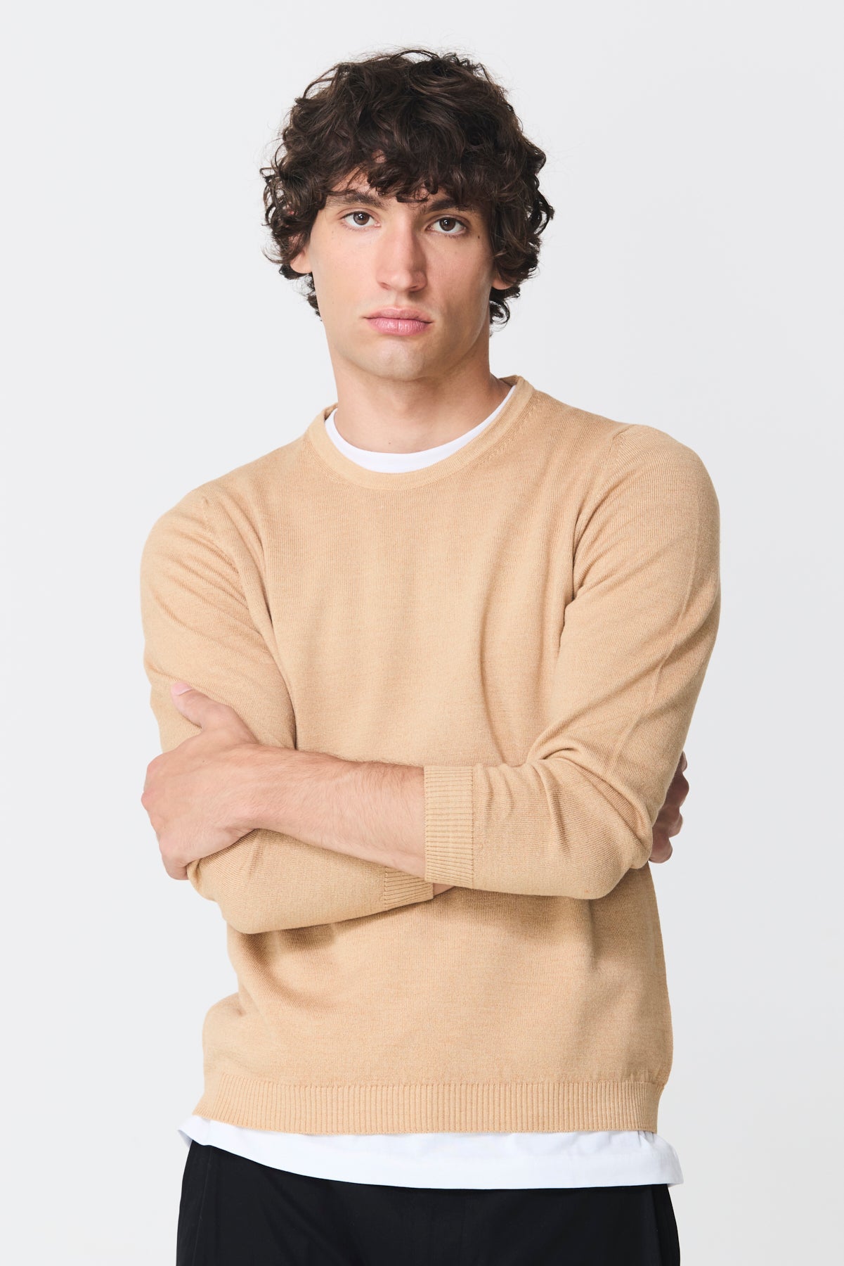 Round neck sweater