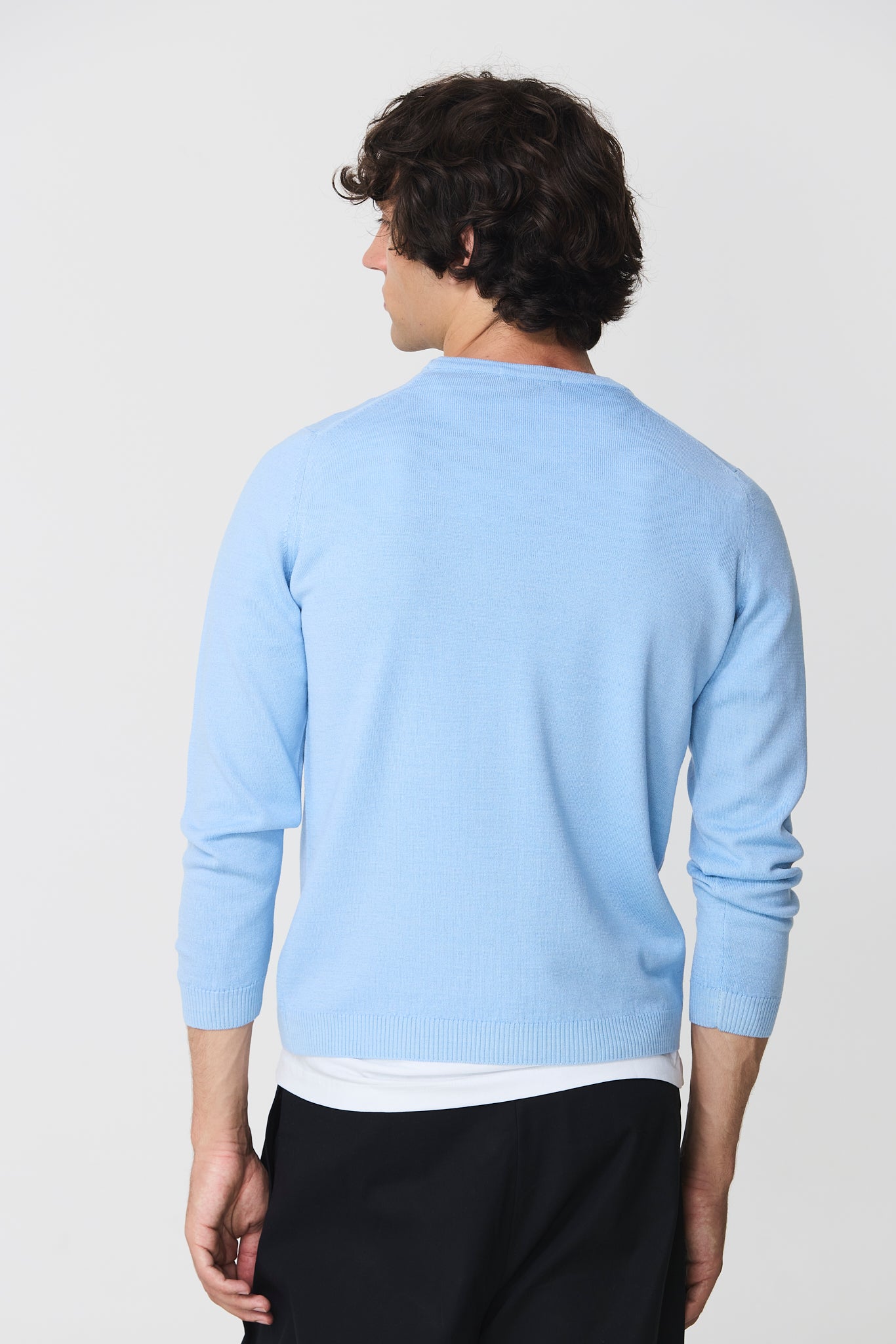 Round neck sweater