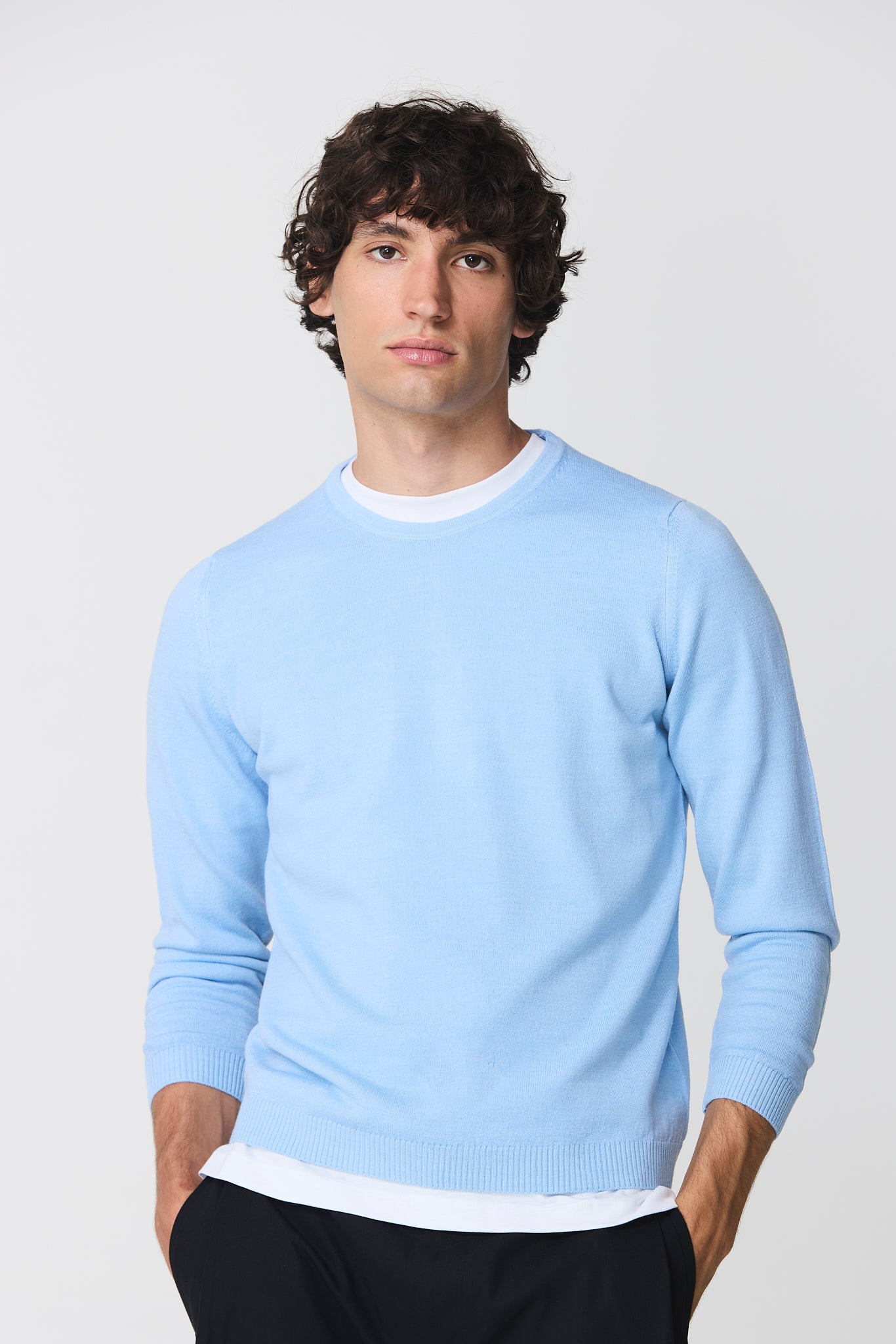 Round neck sweater